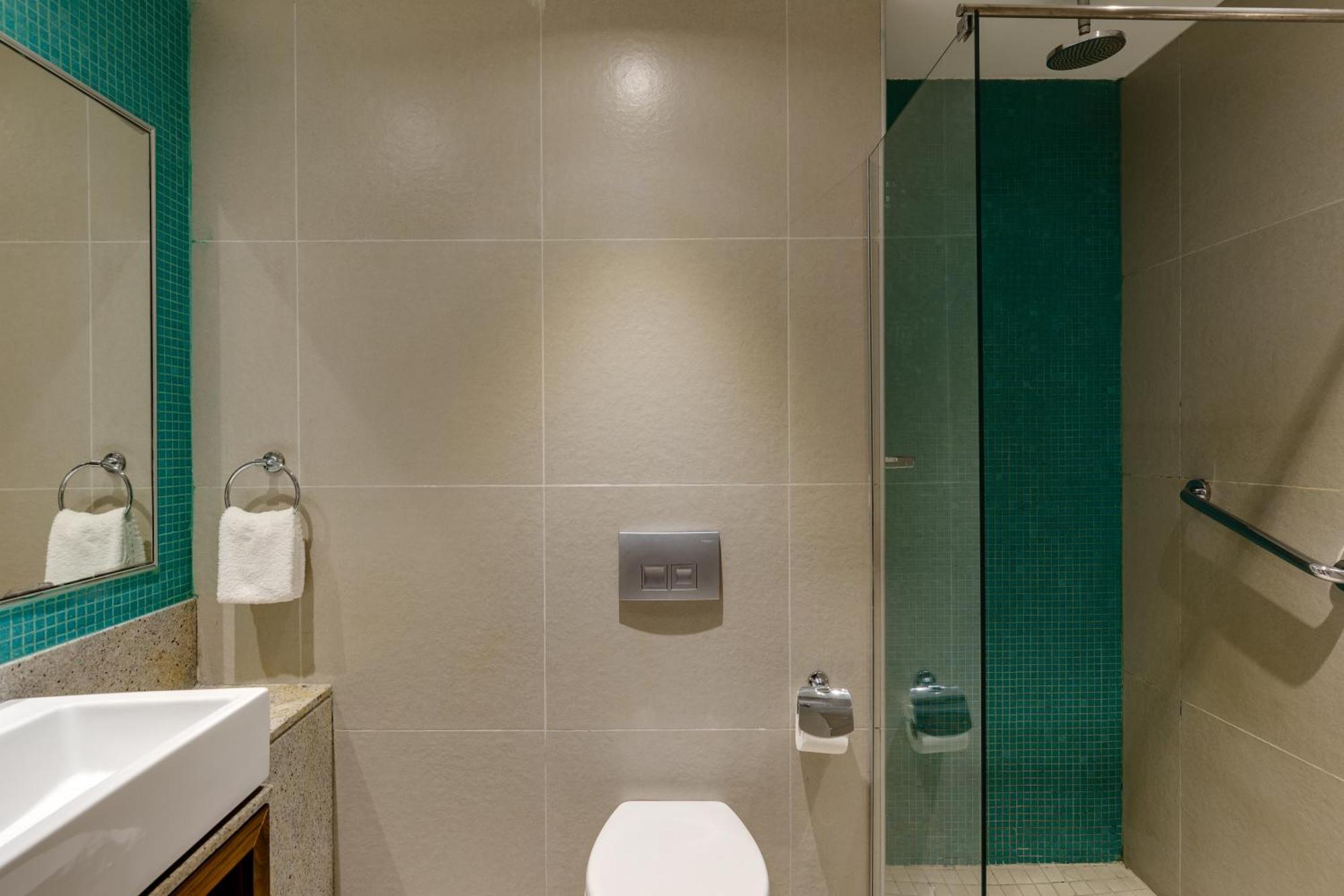 Protea Hotel By Marriott Benin City Select Emotan Екстер'єр фото