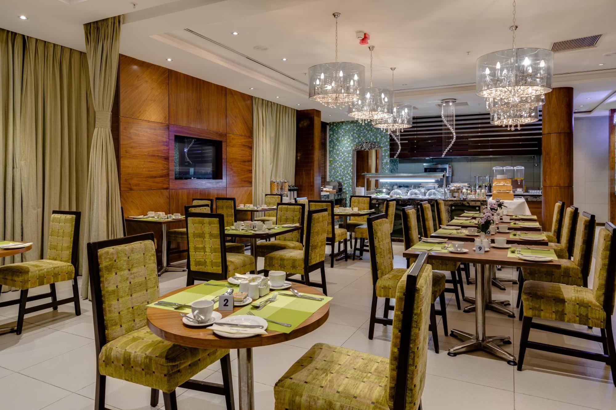 Protea Hotel By Marriott Benin City Select Emotan Екстер'єр фото