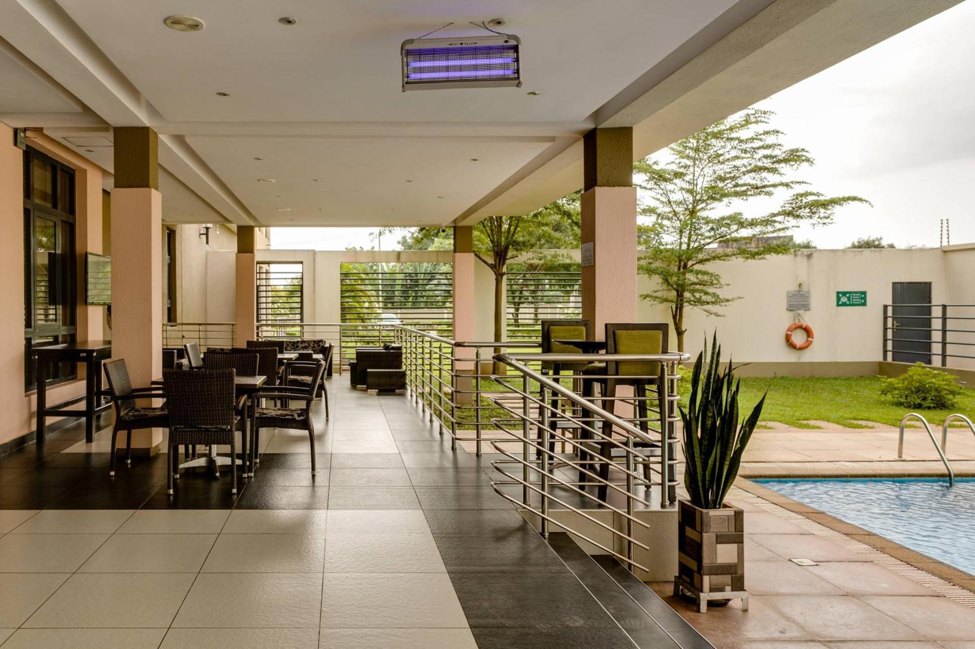 Protea Hotel By Marriott Benin City Select Emotan Екстер'єр фото