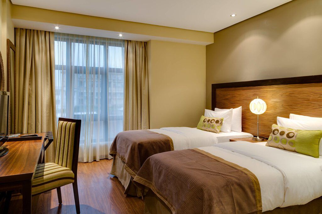 Protea Hotel By Marriott Benin City Select Emotan Екстер'єр фото